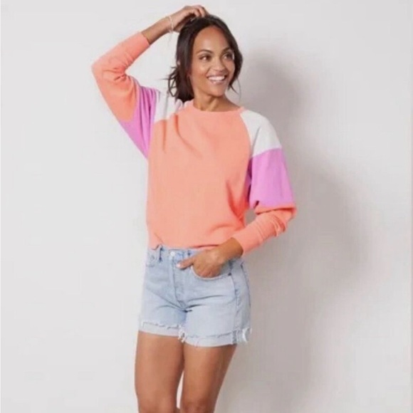 Evereve Tops - Women’s EVEREVE Grayson colorblock sweatshirt size small